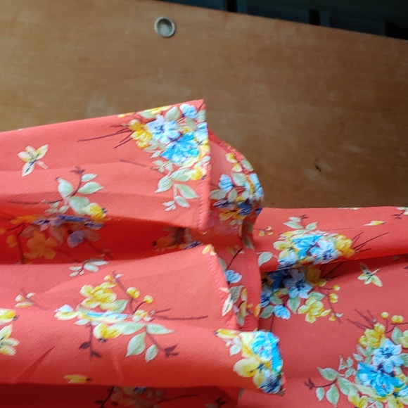 Shirt - Picture 3 of 4